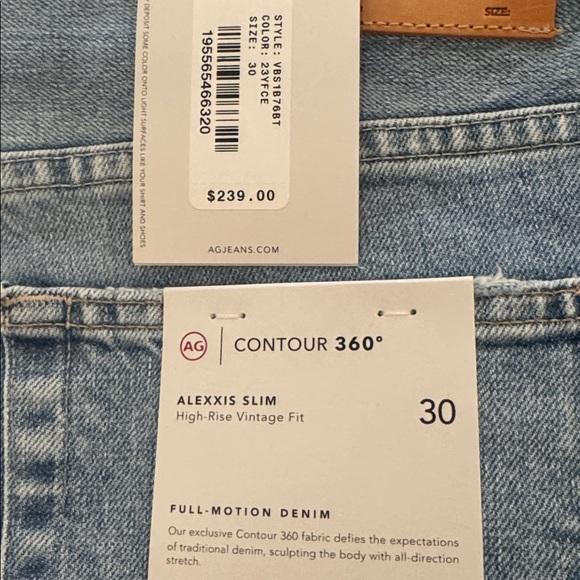 🎉HP🎉AG Hi-Rise Straight Leg Jeans. Ladies 30 - Picture 8 of 16